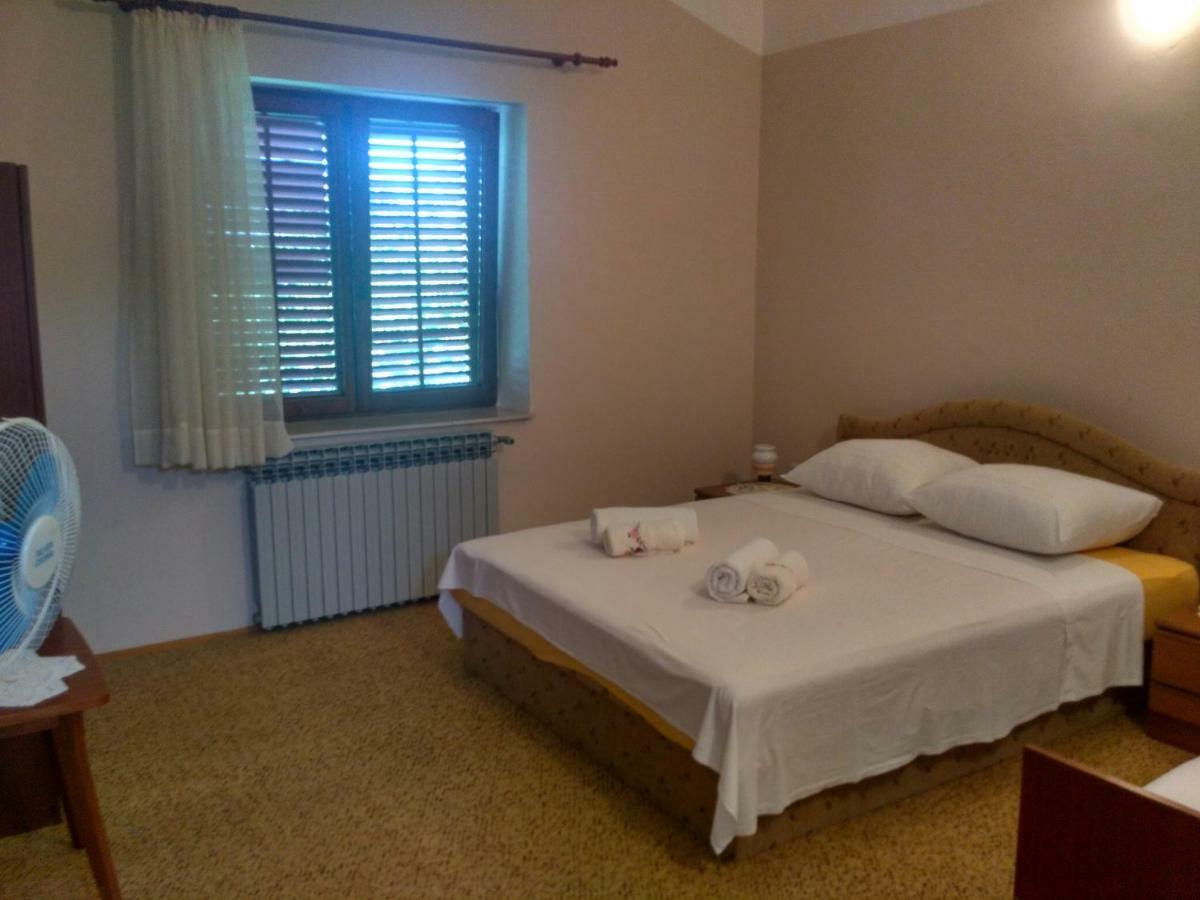 Apartmani Tonica Sukošan エクステリア 写真